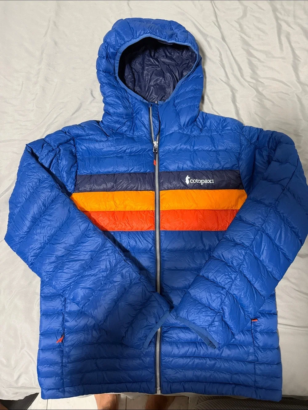 Cotopaxi Mens Med Hooded Puffer Jacket w/ Dark Blue, Orange & Red Orange Stripe